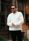 Oversize Beyaz Kazak