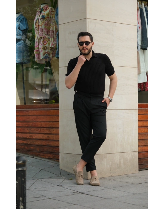 Siyah Yakalı Triko T-Shirt