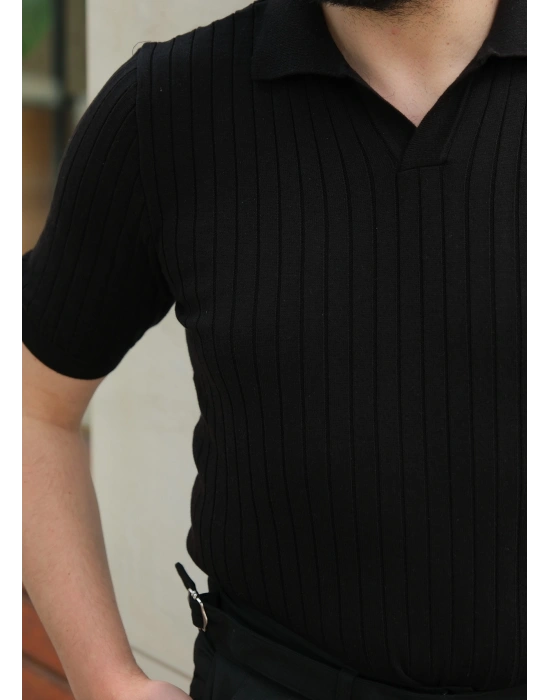 Siyah Yakalı Triko T-Shirt