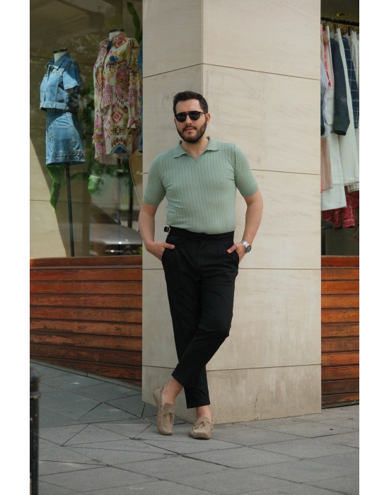 Yeşil Yakalı Triko T-Shirt