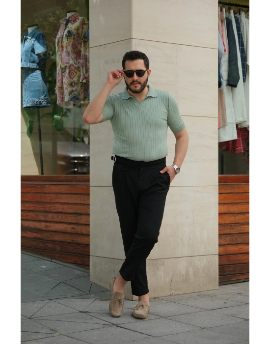 Yeşil Yakalı Triko T-Shirt