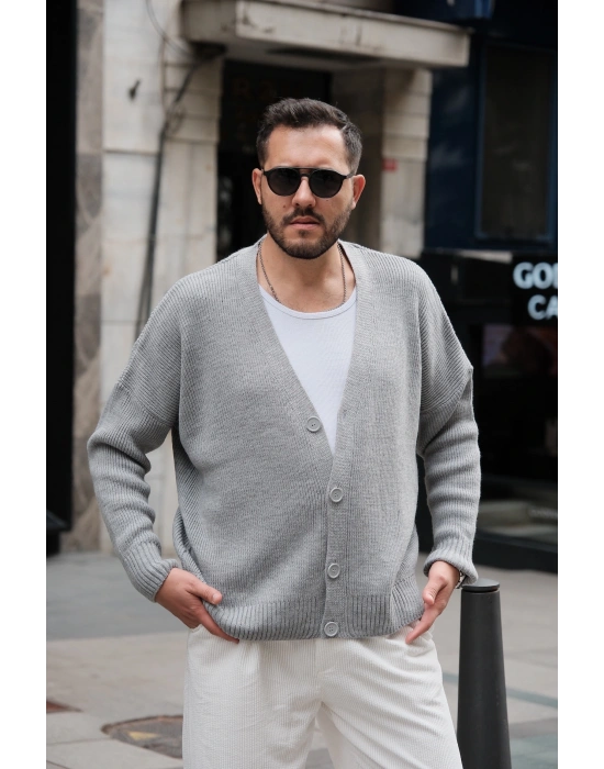 Gri Düğmeli Oversize Örme Hırka