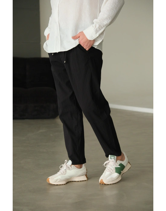 Siyah Gofre Bağlama Detaylı Pantolon