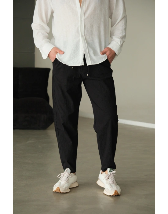 Siyah Gofre Bağlama Detaylı Pantolon