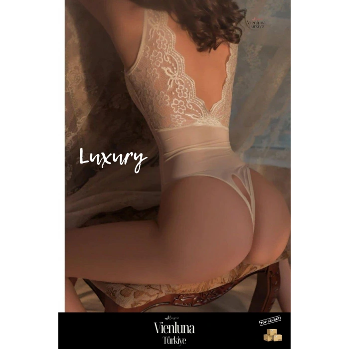 Premium Seri Kadın Seksi Erotik Fantezi Transparan Zarif Şık Ekru Dantelli Özel Bölgesi Açık Body