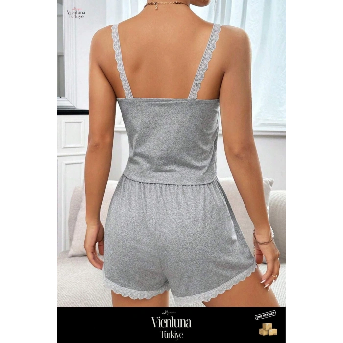 Premium Seri Zarif Modern Şık Lüks Rahat Kurdele Dantel Detaylı Askılı Ev İçi Şort Takım