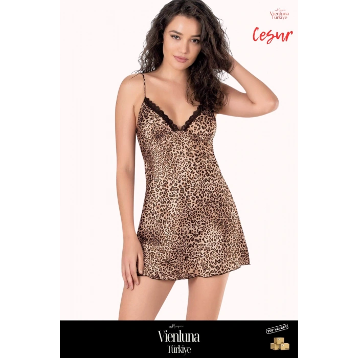 Premium Seri Çok Şık Çekici Lüks Zarif Modern Fantezi Erotik Seksi Rahat Leopar Kısa Saten Gecelik