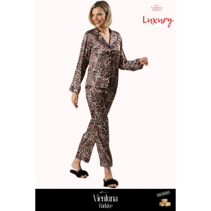 Yeni Sezon Premium Lüks Kadın Çok Şık Modern Zarif  Leopar Desen Yumuşak Dokulu Saten Gecelik Takımı