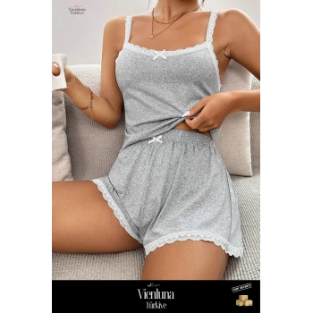 Premium Seri Zarif Modern Şık Lüks Rahat Kurdele Dantel Detaylı Askılı Ev İçi Şort Takım