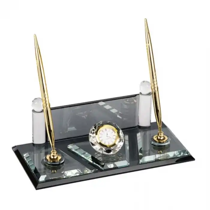 Kristal Masa İsimliği 3