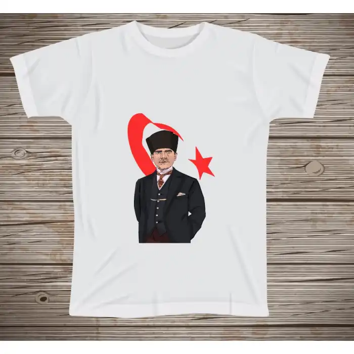 Atatürk ve Bayraklı Tişört 2