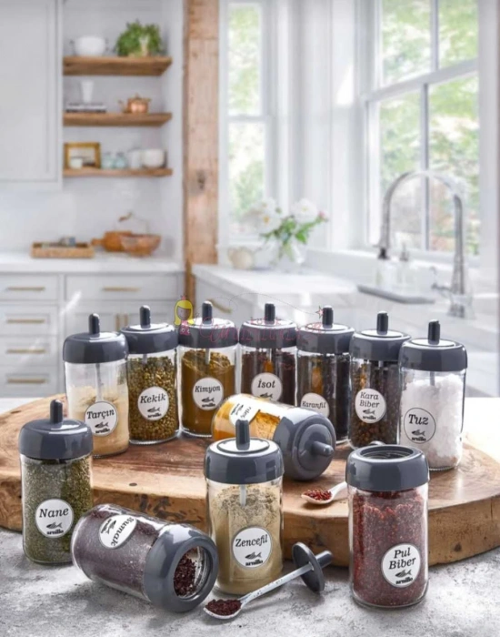 12 Adet Kendinden Kaşıklı Cam Baharat Seti 300 ml (Baharat Etiketli  Hediyeli ) FÜME