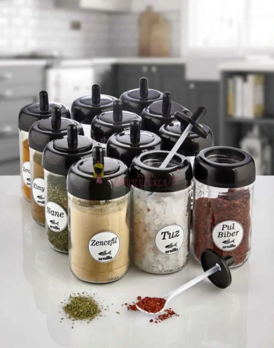 12 Adet Kendinden Kaşıklı Cam Baharat Seti 300 ml (Baharat Etiketli  Hediyeli )  (SIYAH)