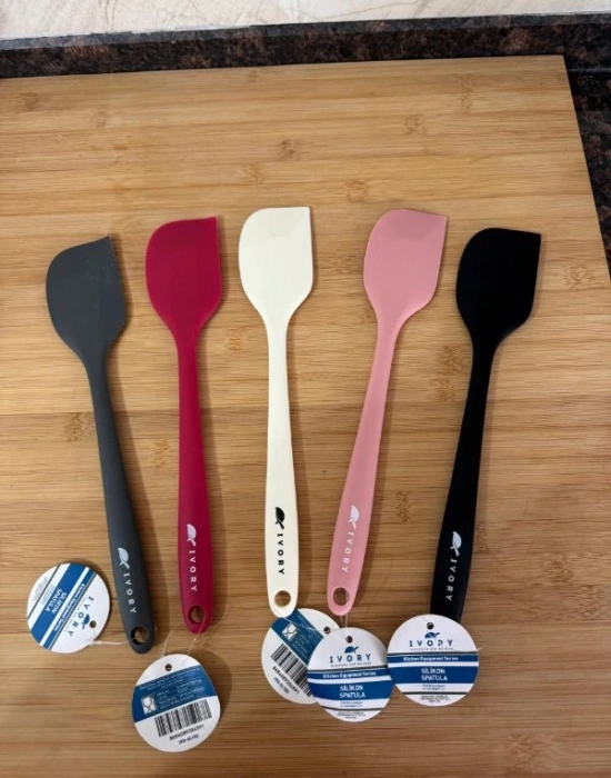 İvory Silikon Yan Sıyırma Spatulası Krem