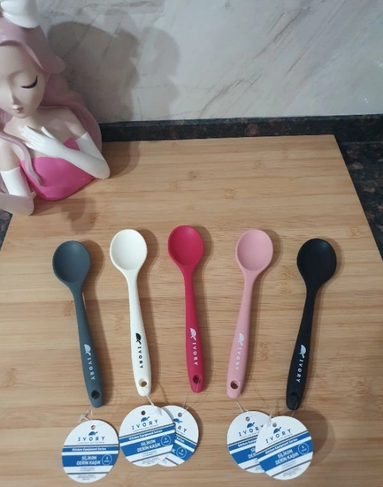 İvory Silikon Mini Kaşık Siyah