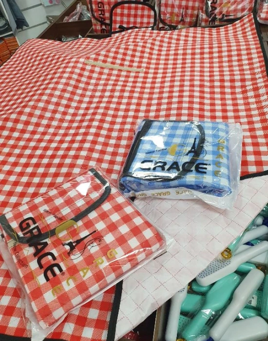 Piknik Örtüsü Pötikare Su Geçirmez Kırmızı 147 X 127