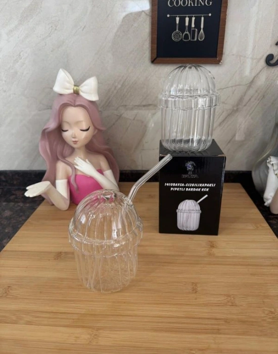 Çizgili Kapakli Pipetli Cam Bardak Kçk
