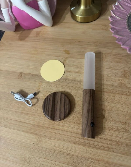 Ahşap Görünümlü Sensörlü Şarjlı Aplik Lamba