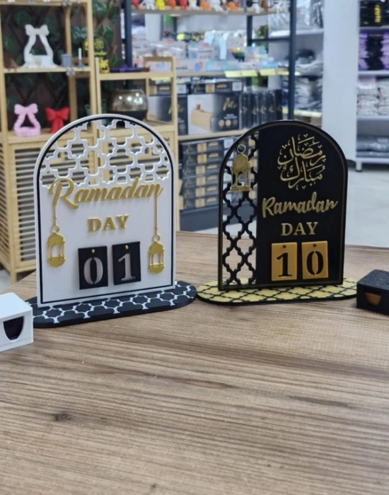 Siyah Ramazan Takvimi Masaüstü Dekoru