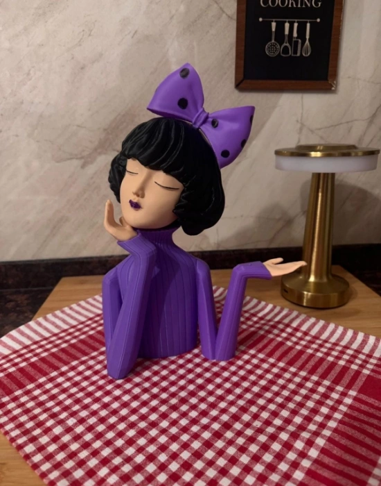 Km Group 27 Cm Büyük Boy Kız Tepsi Tutan Obje Kız Figürü