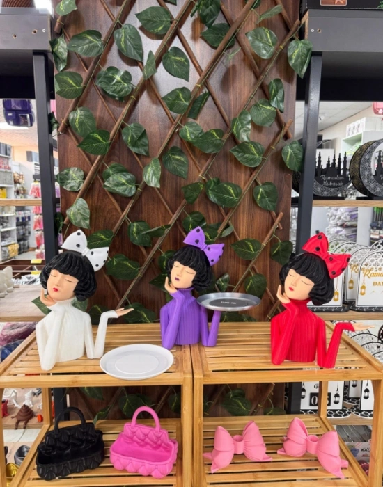 Km Group 27 Cm Büyük Boy Kız Tepsi Tutan Obje Kız Figürü