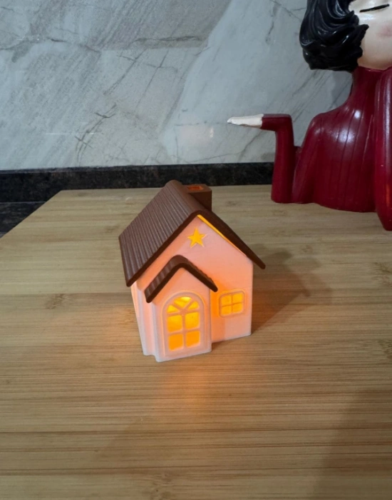 Km Group Ev Model Kahverengi Çatılı Işıklı Mumluk 9 x 7 Cm