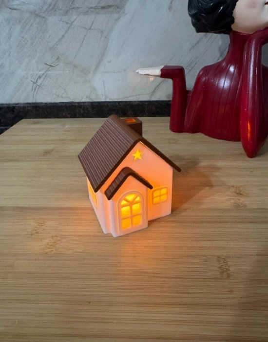 Km Group Ev Model Kahverengi Çatılı Işıklı Mumluk 9 x 7 Cm