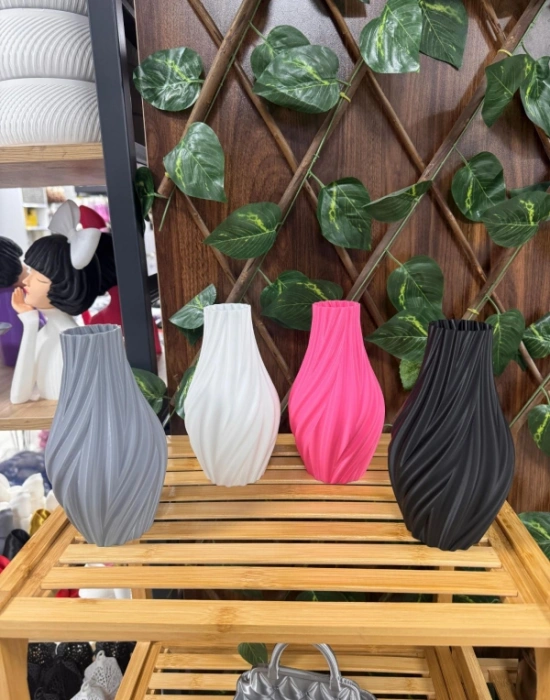 Km Group Renkli İnce Çizgi Detaylı Vazo 18 X 7 CM