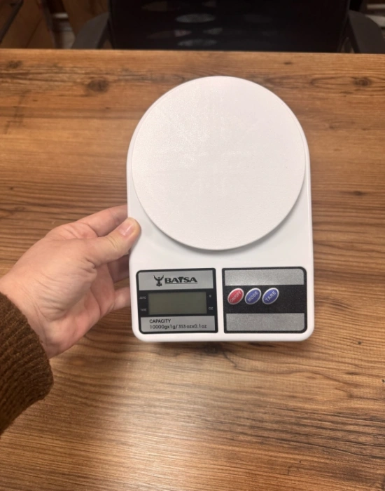 B. Hassas Tartı Mutfak Terazisi 10 Kg Kapasite