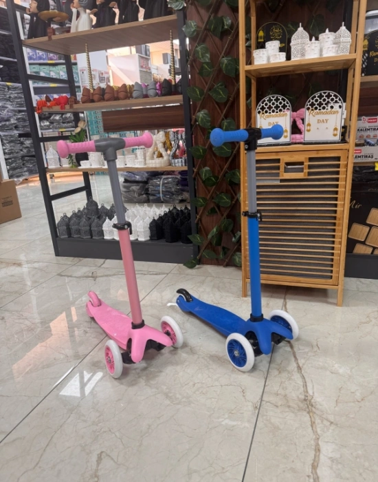 3 Tekerlekli Çocuk Scooter 40 kg Taşıma Kapasiteli