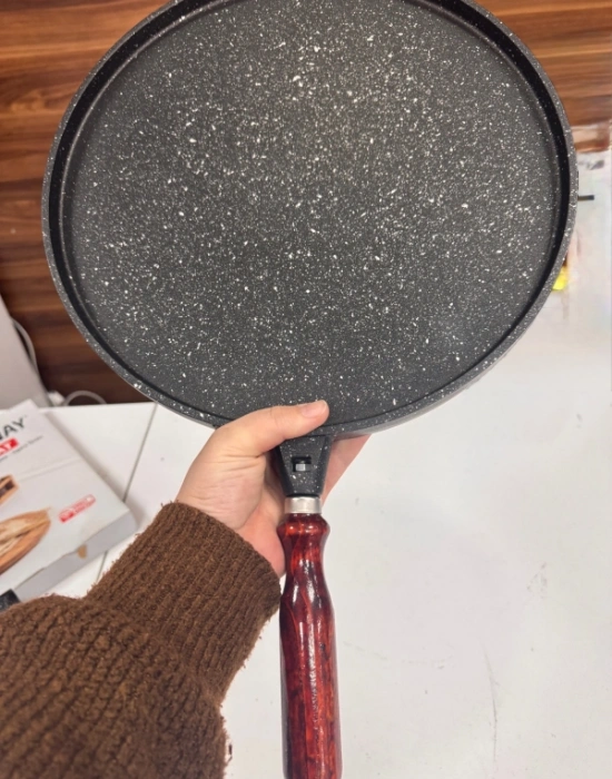 Yeni Model Vernik Saplı Hamarat Çift Taraflı Döküm Bazlama Gözleme Tava 34 Cm