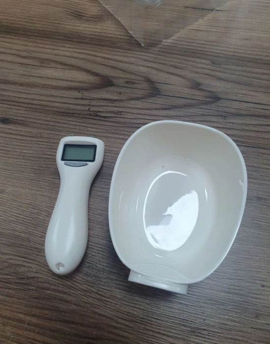 B. Dijital Ölçü Kabı Dijital Ölçü Kaşığı ( Pil Dahil Degil )