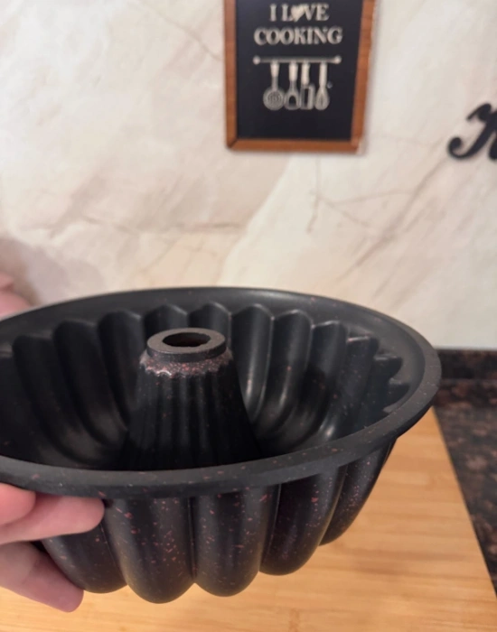 Chefiora Marka Döküm Dilimli Kek Kalıbı