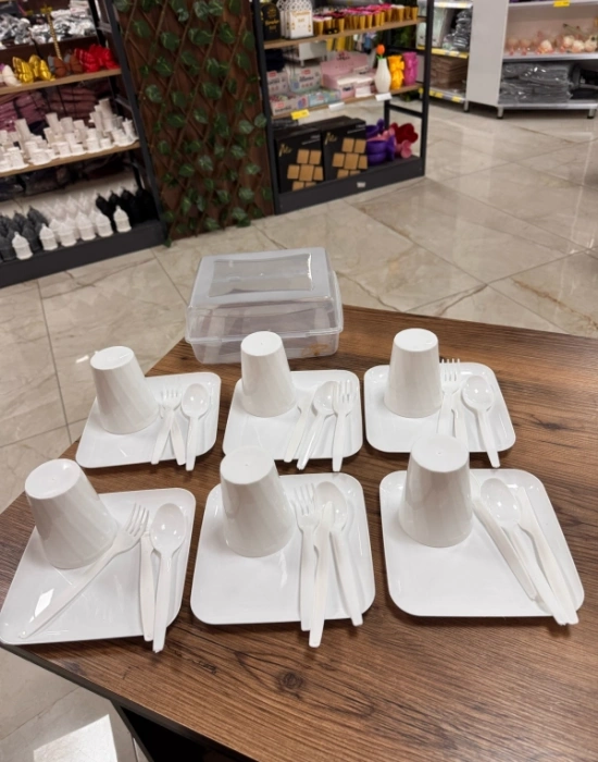 T. 32 Parça Piknik Seti Beyaz Renk Kare