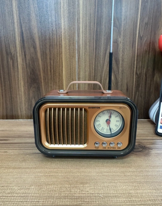 Everton Radyo Saatli Led Işıklı Güneş Panelli Nostaljik Radio RT-711