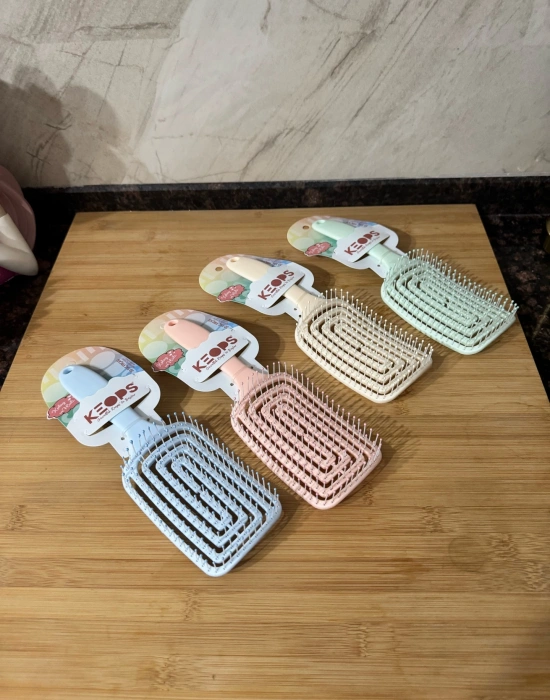 KK. Saç Fırçası Kare 3D Tarak Soft Renkli