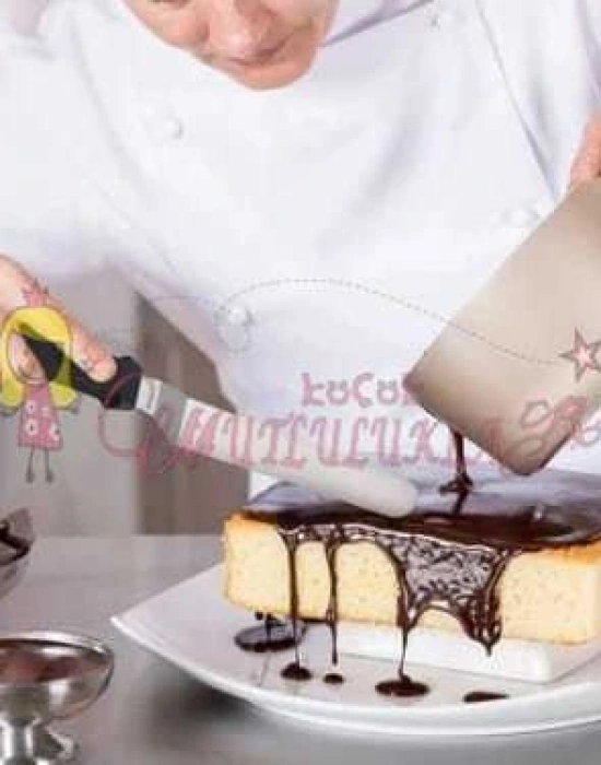 Eğik Pasta Sıvama Spatulası Oval Uçlu Krema Paleti