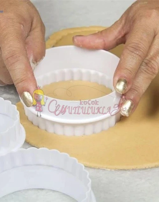 Kek Kurabiye Ve Pasta Kalıbı 5 Li Set Yuvarlak Tırtıklı