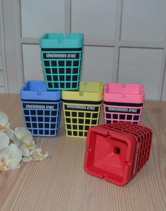 KOKUSUZ KÜLLÜK RENKLİ KARE