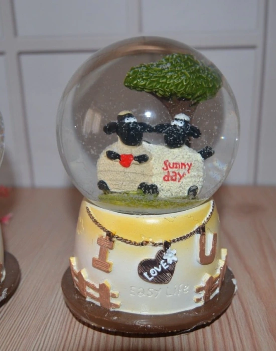 KUZULU MODEL MÜZİKLİ KAR KÜRESİ