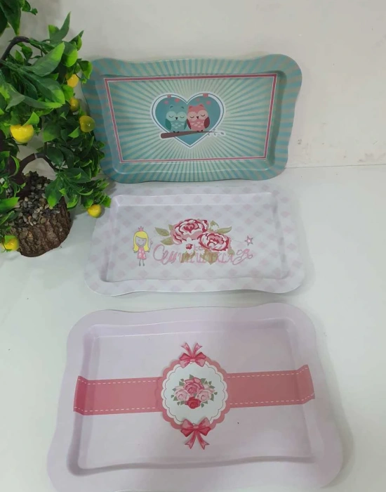 METAL DESENLİ TEPSİ