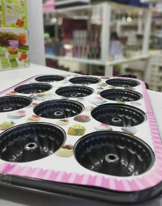 METAL GÖBEKLİ MUFFİN KABI