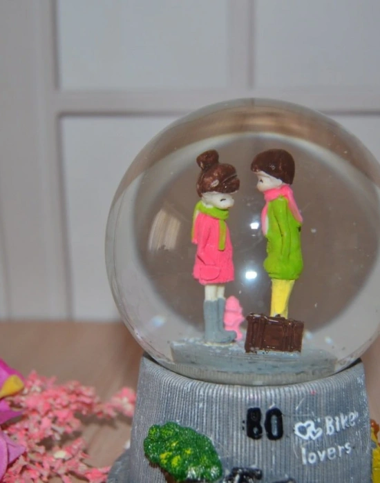 MÜZİKLİ KAR KÜRESİ