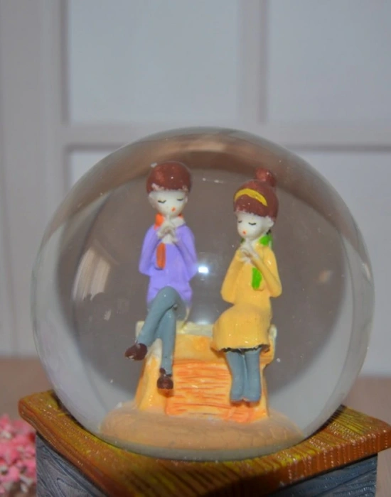 MÜZİKLİ KAR KÜRESİ