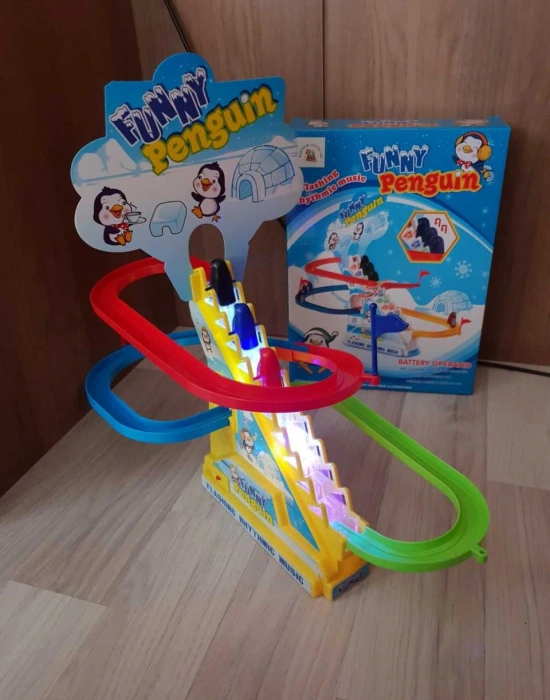 PİLLİ ÇILGIN MERDİVENLİ KAYAN PENGUENLER