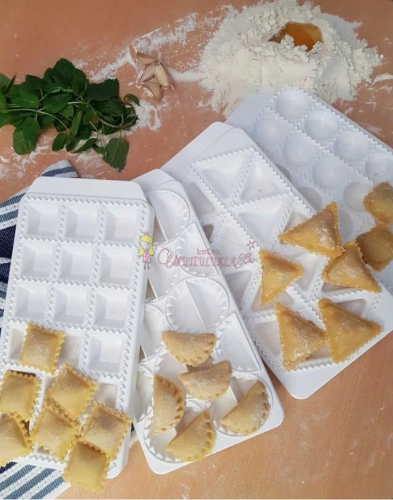 Pratik Mantı Kesme Hazirlama Aparatı