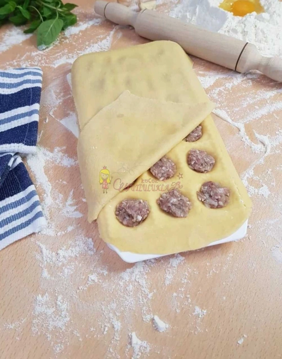 Pratik Mantı Kesme Hazirlama Aparatı