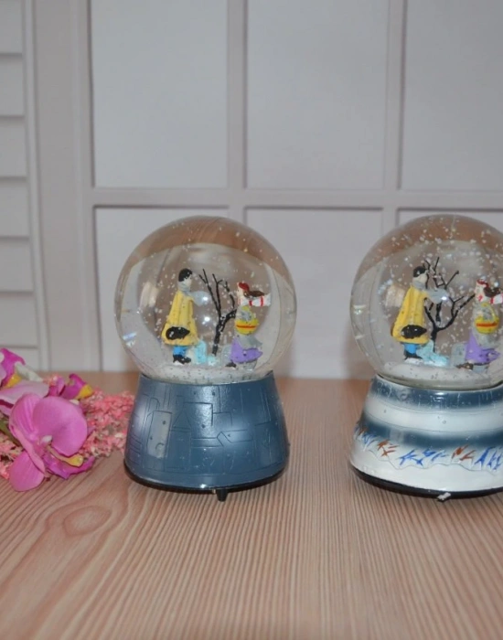 ROMANTİK SONBAHAR MÜZİKLİ KAR KÜRESİ