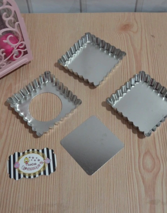 TABANI ÇIKAN PORSİYONLUK KARE TART KALIBI