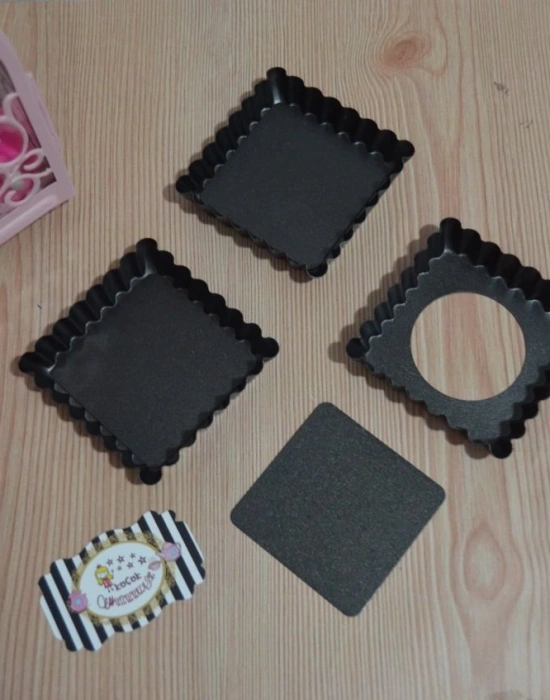 TABANI ÇIKAN PORSİYONLUK KARE TART KALIBI TEFLON